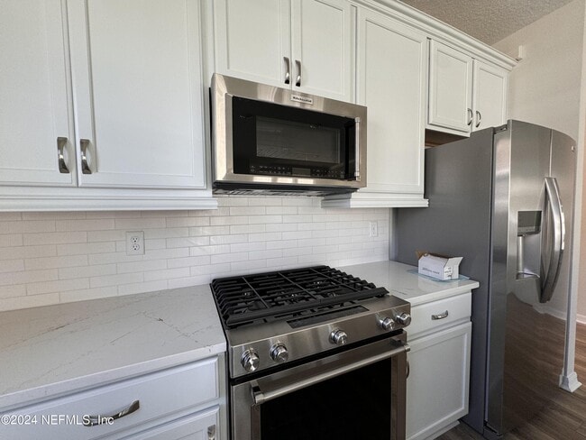 Building Photo - 938 Rooster Holw Way