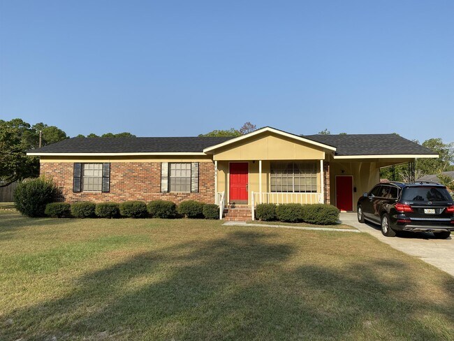 Primary Photo - 703 Pecan St N