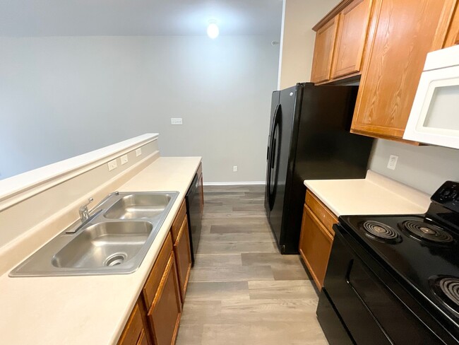 Building Photo - Lovely 2-story | 3-bedroom | 2.5-bath town...