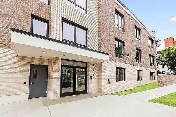 Building Photo - 2 bedroom in BRONX NY 10463