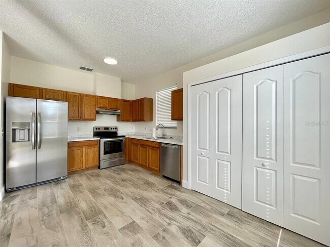 Building Photo - 18417 Meadow Blossom Ln