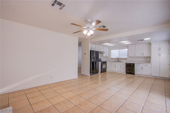 Building Photo - 6726 Paljay Ct