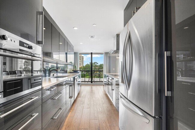 Building Photo - 4748 S Ocean Blvd
