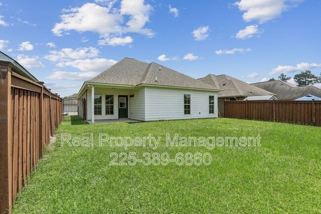 Building Photo - 7744 Cedar Trail Dr