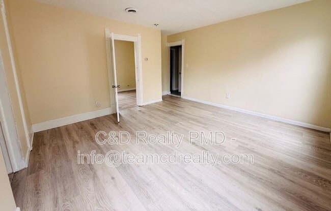 Building Photo - 3838 Marvin Ave