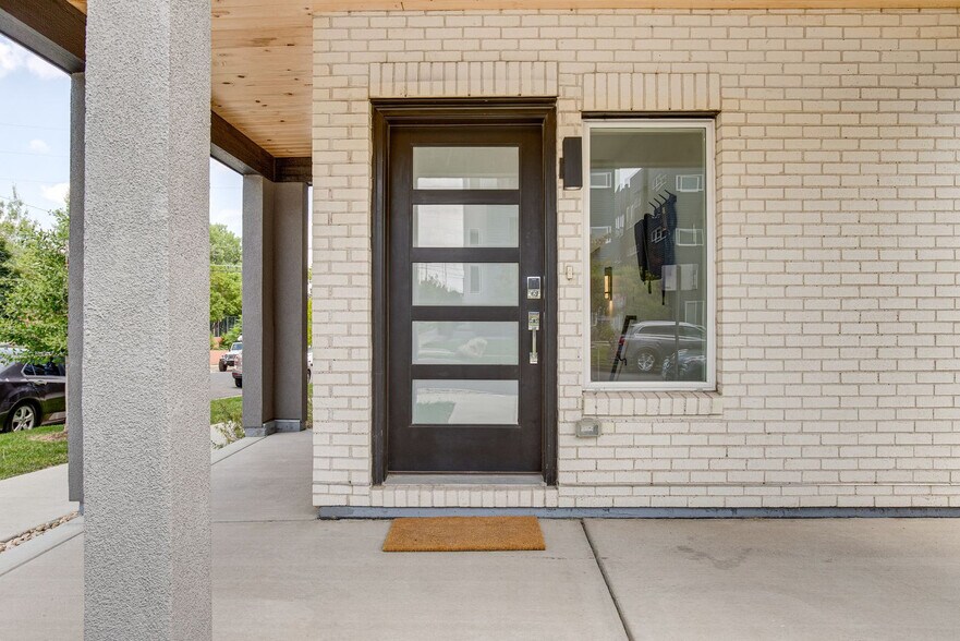 Building Photo - 3890 W 13th Ave