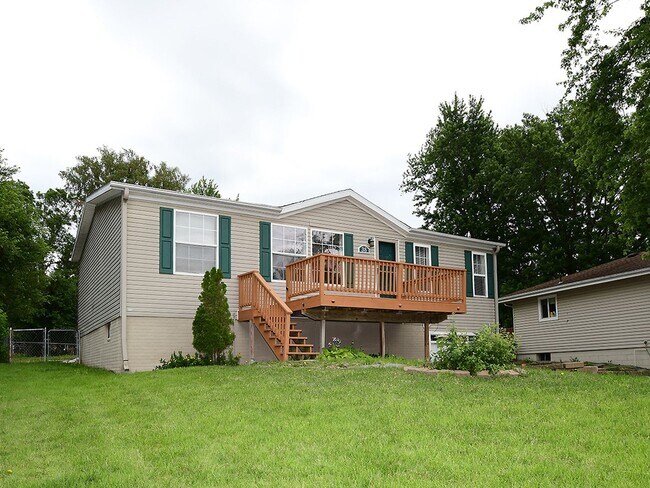 Building Photo - 38 Cypress St