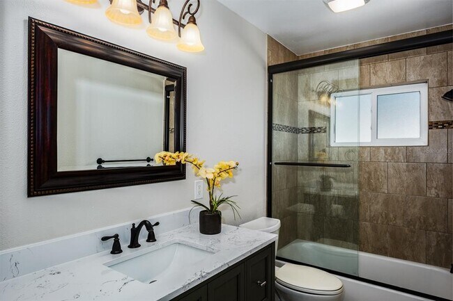 Building Photo - 590 Belle Point Dr