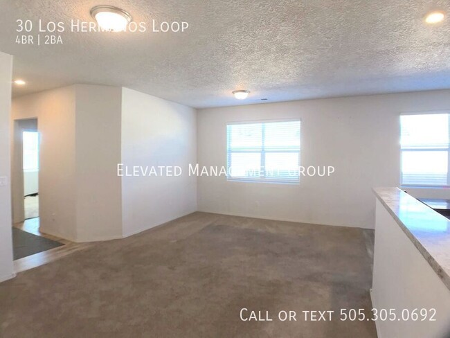 Building Photo - Spacious 4 Bedroom Los Lunas Home. Open la...