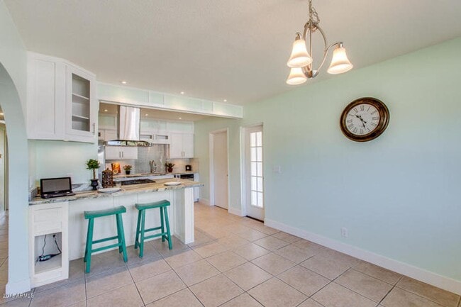 Building Photo - SFH 4-2