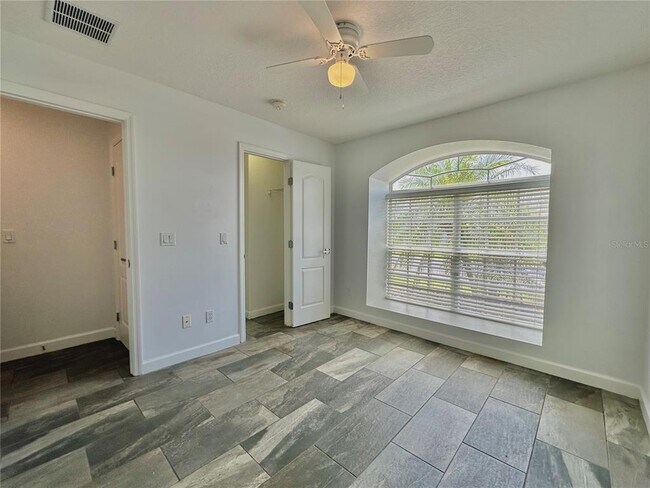 Building Photo - 834 Old Bridge Cir