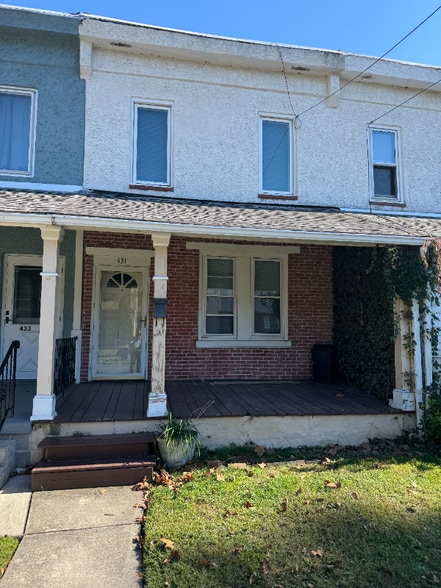 Primary Photo - 431 Iroquois St