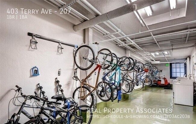 Building Photo - 403 Terry Ave