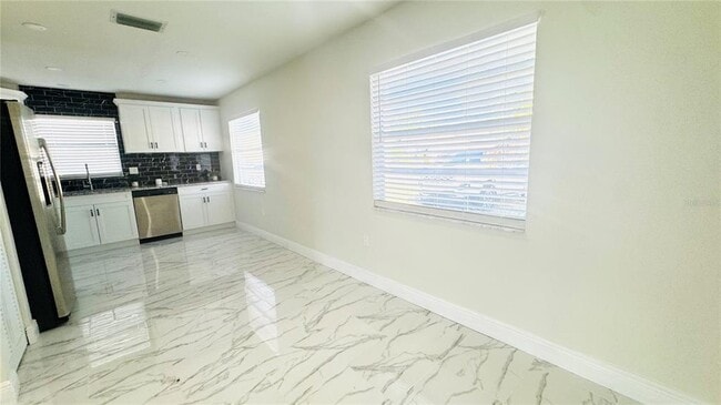 Building Photo - 3145 Munson St