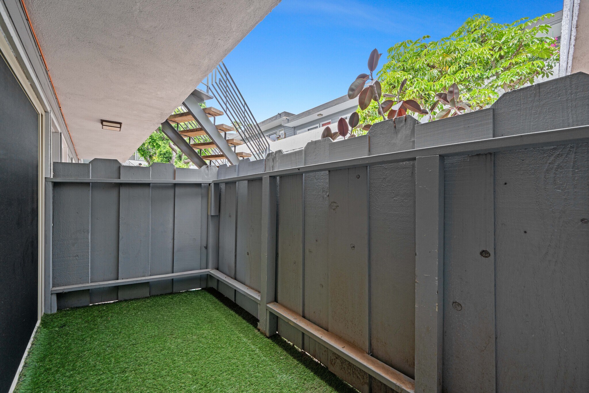 Building Photo - 2021 California Ave