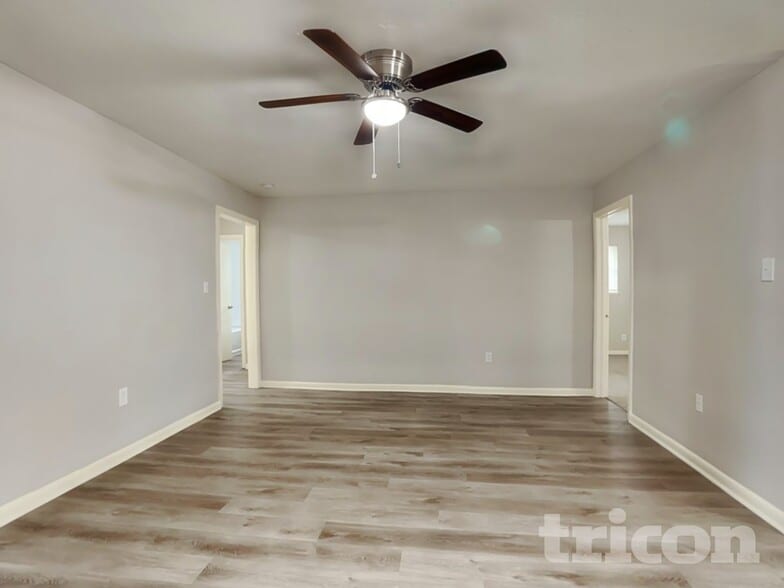 Building Photo - 2706 Dewberry Ln