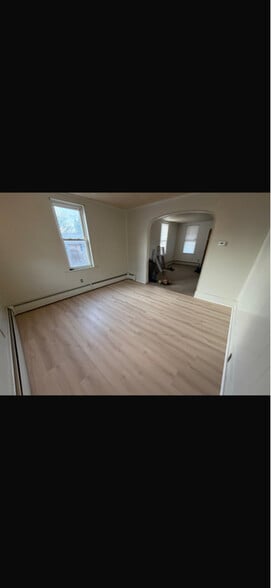 Building Photo - 1701 Mohawk St