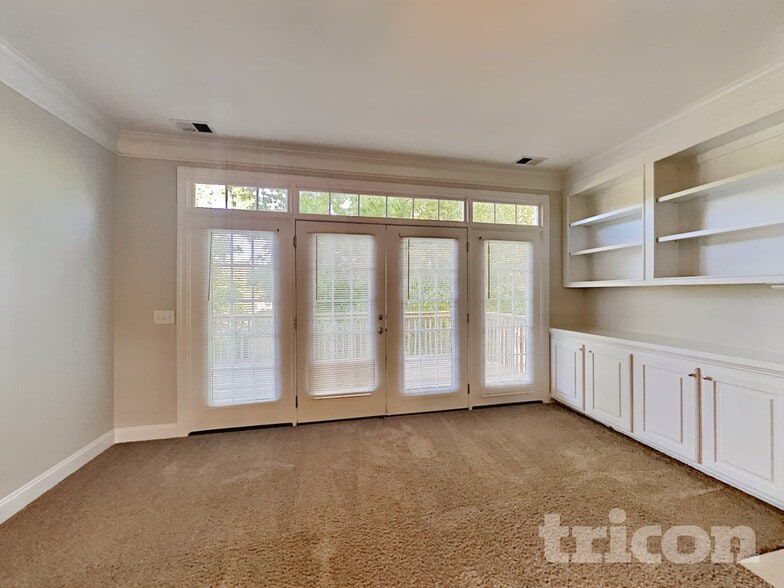 Building Photo - 167 Tanners Mill Rd