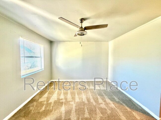 Building Photo - 2915 E Easton St