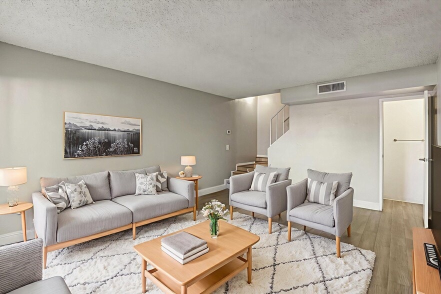 Building Photo - Summer Meadows