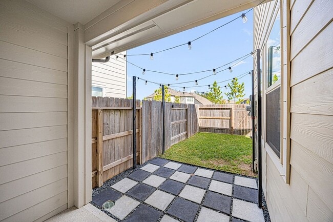 Building Photo - 5617 Evanston Ln