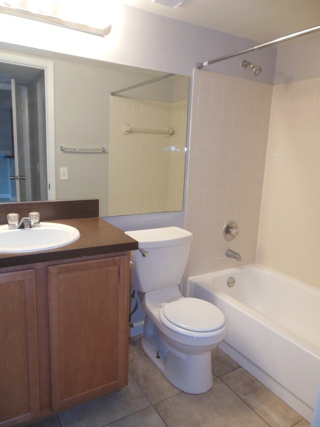 Building Photo - TWO BEDROOM TWO BATHROOM!! WATERFRONT COMMUNITY!!