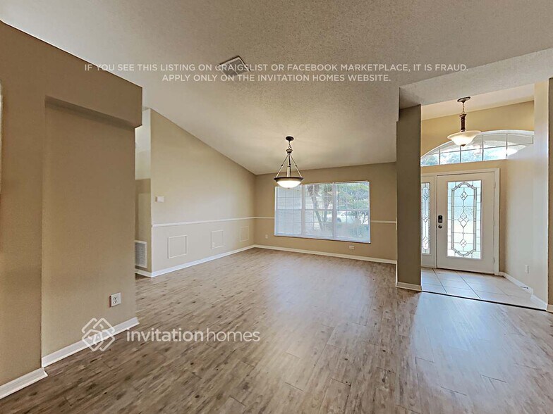 Building Photo - 1402 Bent Oaks Blvd