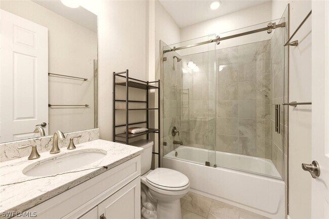 Building Photo - 28021 Sanibel Sands St