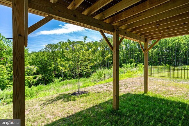 Building Photo - 2183 Hemlock Bay Rd