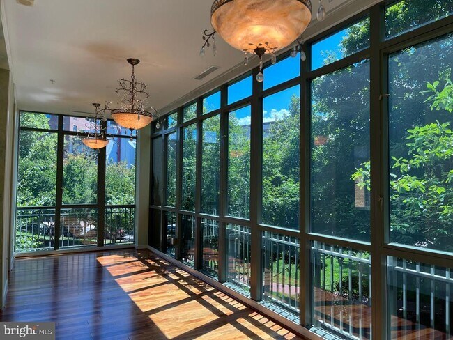 Building Photo - 2425 L St NW