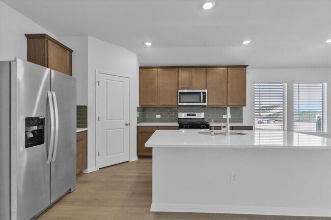 Building Photo - 5028 Hazelnut Ln