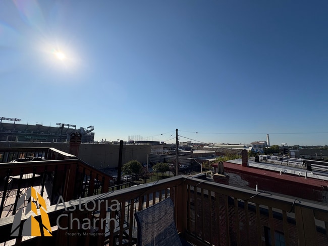 Building Photo - Backyard Fire Pit, Rooftop Terrace, and Mo...