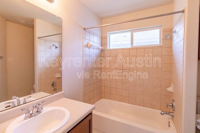 Building Photo - 1704 Sand Hills Dr