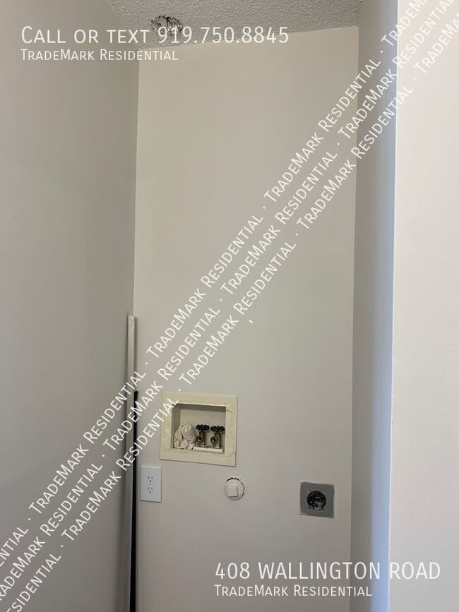 Building Photo - 408 Wallington Rd