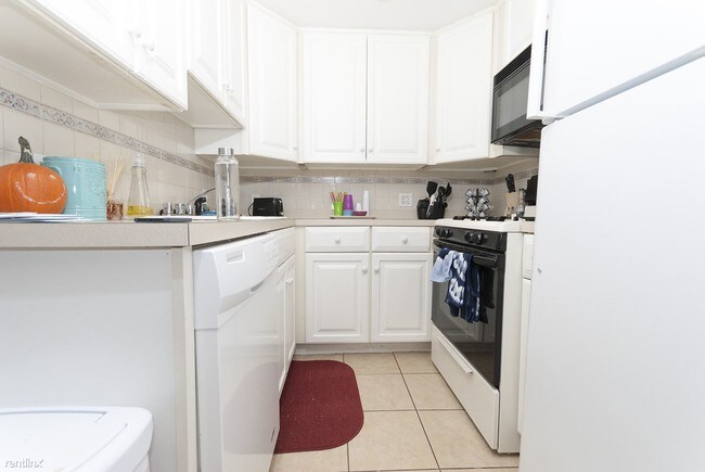 2 br, 1 bath - 1122 Commonwealth Ave Apt 8TR - 2 br, 1 bath  - 1122 Commonwealth Ave Apt 8TR