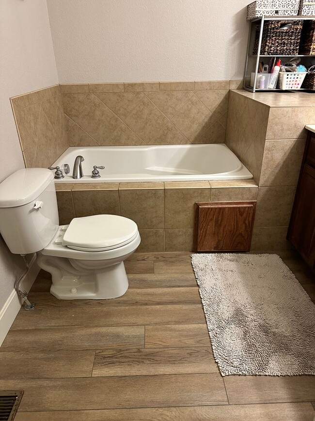 Building Photo - Italian Estates Property Management