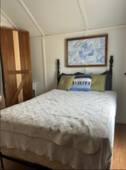 Building Photo - 54 Main St