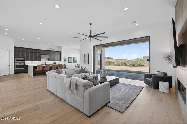 Building Photo - 13290 E la Junta Rd