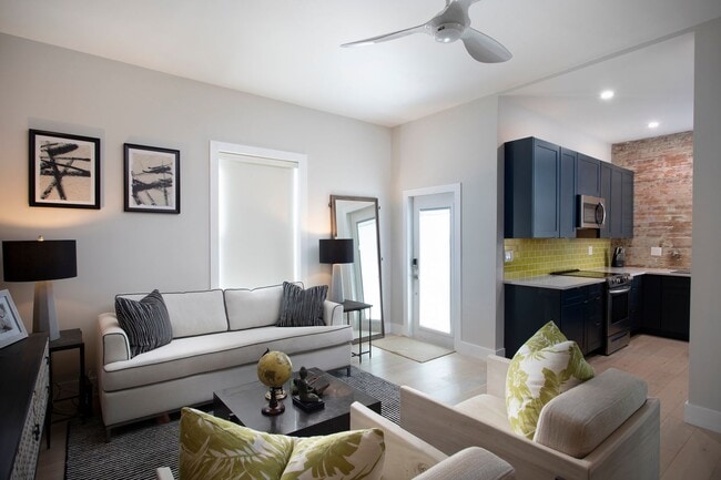 Building Photo - Beautifully Furnished 2 Bedroom 1 Bathroom...