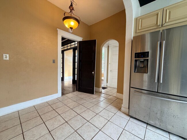 Building Photo - 1283 Harbert Ave