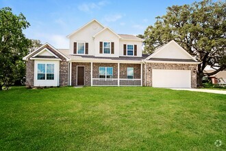 Building Photo - The Oaks at Suncreek Estates