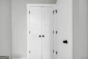 Building Photo - 86 S Forest Ave