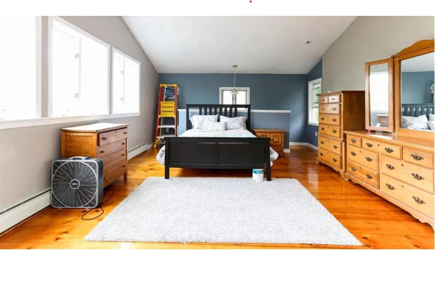 Building Photo - 41 W Main Rd