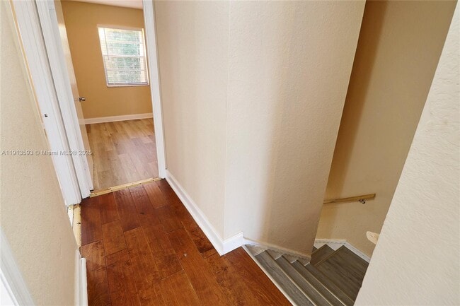 Building Photo - 5975 NW 25th Ct