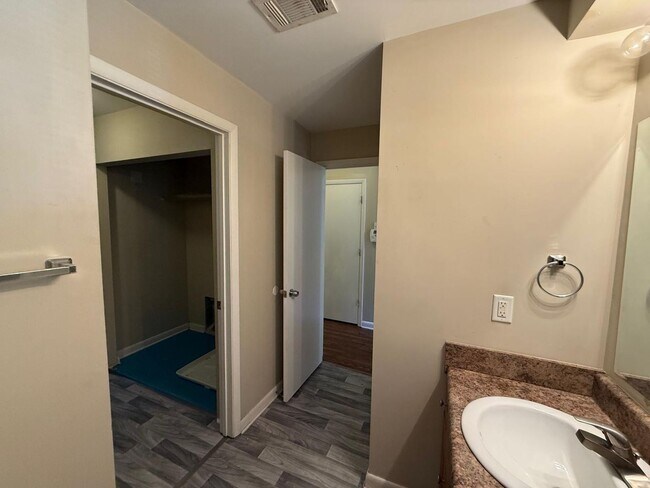 Building Photo - 3272 Blazing Pine Knoll