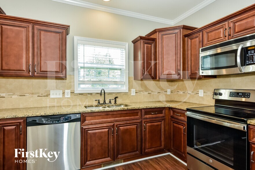 Building Photo - 3707 Windmill Court