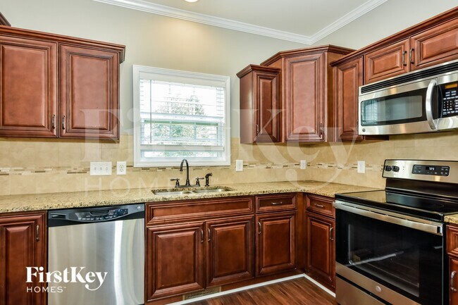 Building Photo - 3707 Wind Mill Ct