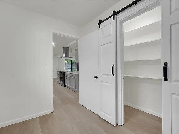 Building Photo - 4032 Aragon Dr