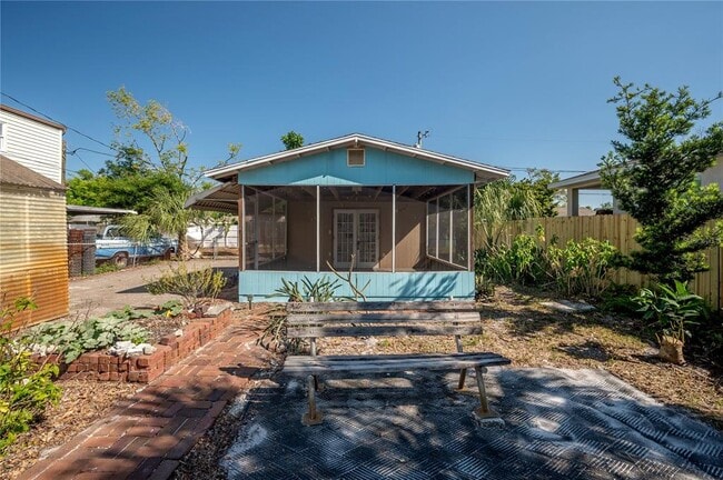 Building Photo - 3811 44th Ave N