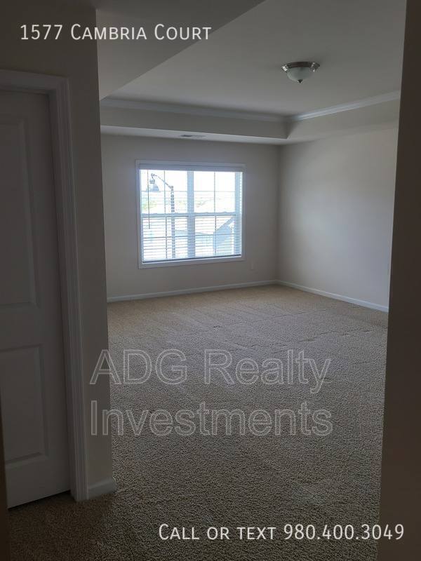 Building Photo - 1577 Cambria Ct